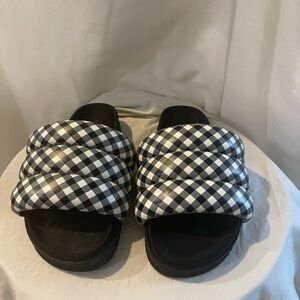 ROAM Foam Puffy Slides
